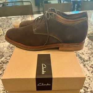 Men’s Clarks - size 10 1/2 medium